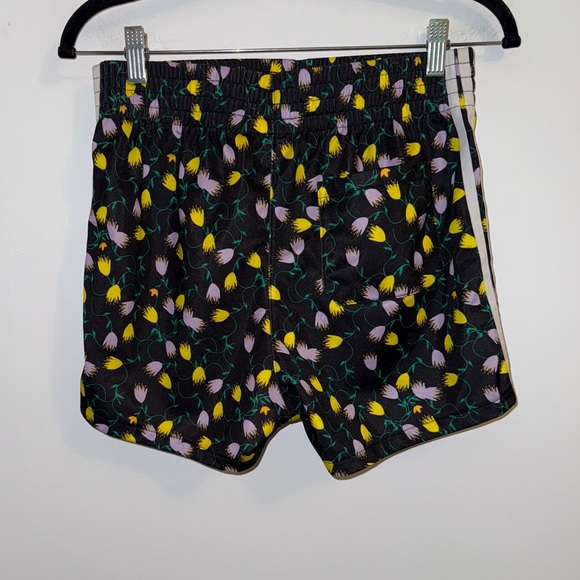 adidas Originals Allover Print Women
Trefoil Floral Shorts, sz Small - Picture 11 of 16